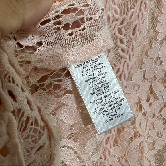 LOFT Pink Floral Lace Blouse size XSP - Picture 8 of 9